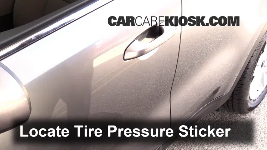 2017 Kia Sportage LX 2.4L 4 Cyl. Tires & Wheels Check Tire Pressure